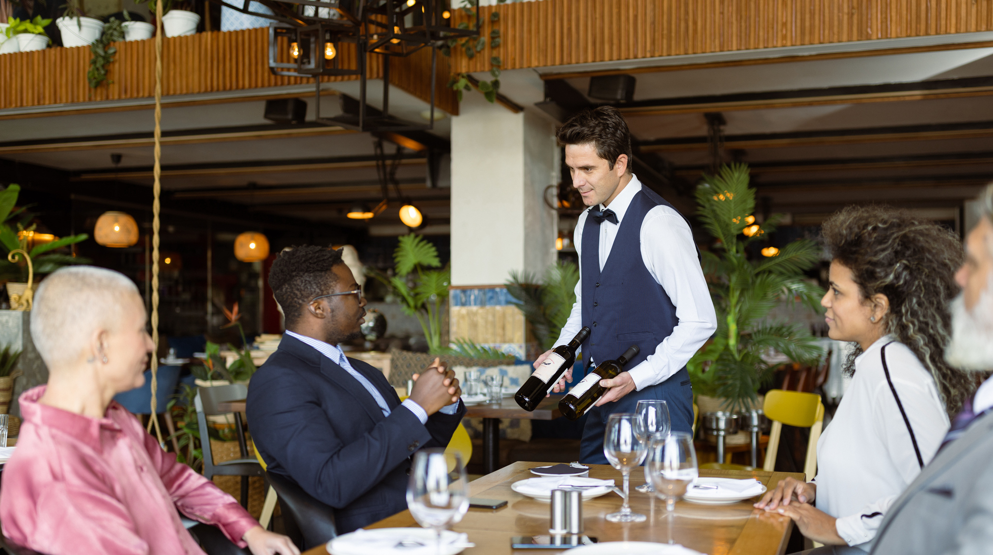 Peşəkar Restoran Ofisiantı Təlimi DMA